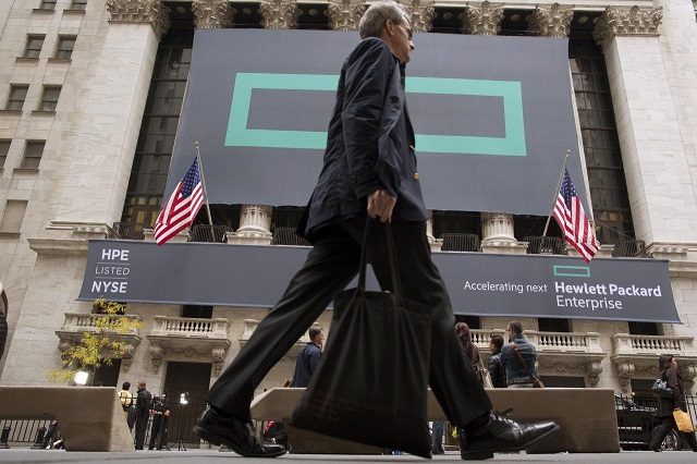 signs for hewlett packard enterprise cover the facade of the new york stock exchange november 2 2015 photo reuters