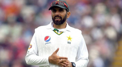 senior pcb officials keen to get rid of ageing players