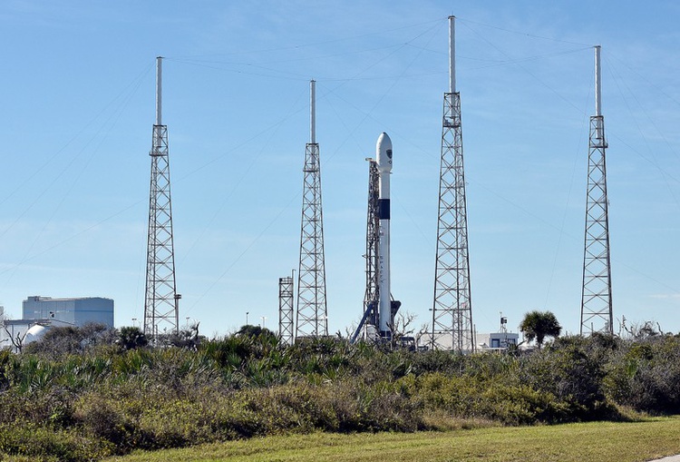 the spacex falcon 9 rocket scheduled to launch a u s air force navigation satellite sits on launch complex 40 after the launch was postponed photo reuters