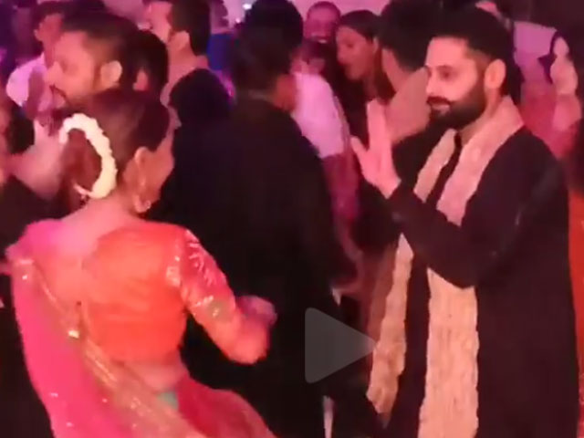 watch jibran nasir dances with mansha pasha and we are shook