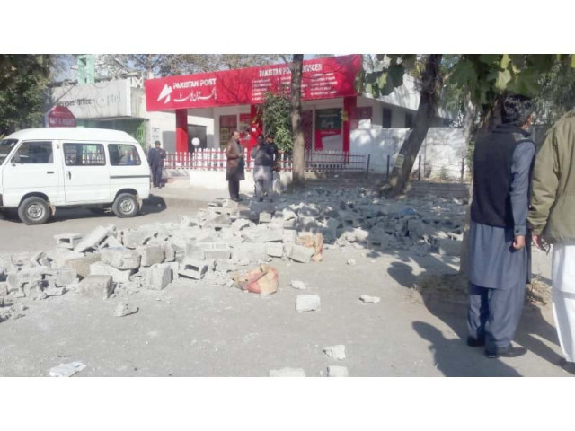 view of broken blocks of lawyers chambers after being demolished by post office employees photo express view of broken blocks of lawyers chambers after being demolished by post office employees photo express