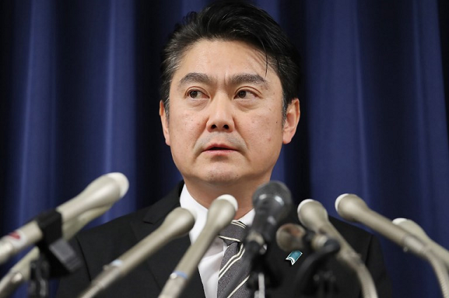 japan 039 s justice minister takashi yamashita speaks during a press conference announcing the hanging of two men convicted of murder at the justice ministry in tokyo on december 27 2018 photo afp