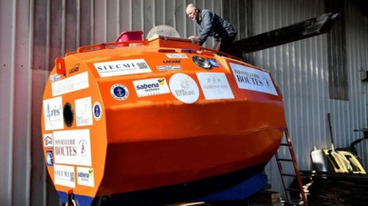71 year old frenchmen all set to sail the atlantic in a barrel