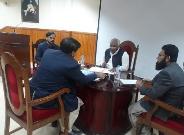 nab dg muhammad abid javed hears people complaints during open court in quetta photo express nab dg muhammad abid javed hears people complaints during open court in quetta photo express
