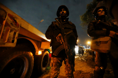egypt security forces kill 40 suspected militants after tourist bus bombed egypt security forces kill 40 suspected militants after tourist bus bombed