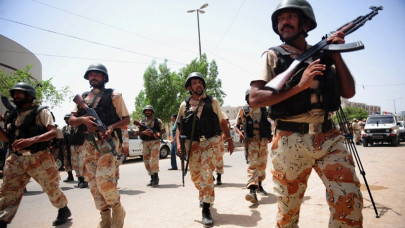 security beefed up in karachi on new year s eve security beefed up in karachi on new year s eve