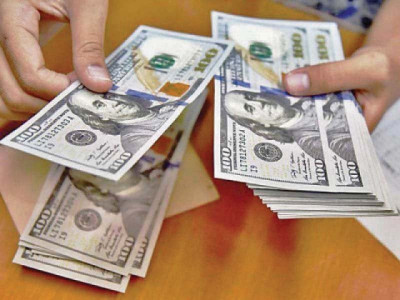 currency jolts despite massive slump rupee likely to fall more currency jolts despite massive slump rupee likely to fall more