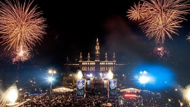 new year 039 s eve 2018 and fireworks vienna austria screengrab new year 039 s eve 2018 and fireworks vienna austria screengrab