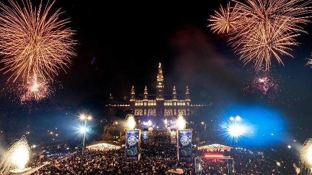 new year 039 s eve 2018 and fireworks vienna austria screengrab