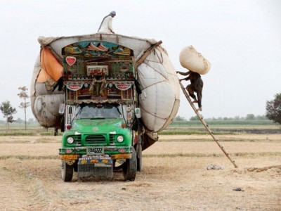 wht at turkham traders warn of stopping exports to afghanistan wht at turkham traders warn of stopping exports to afghanistan