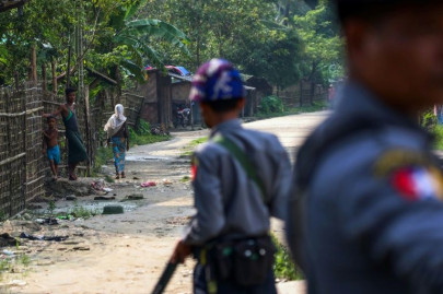 thousands displaced as myanmar army and rakhine rebels clash