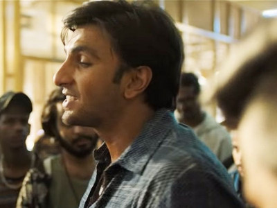 ranveer singh will win you over with his incredible rapping skills in gully boy ranveer singh will win you over with his incredible rapping skills in gully boy