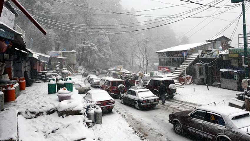 in pictures snowfall continues in g b other areas