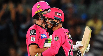 denly leads sixers to six wicket win against strikers