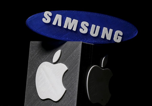 3d printed samsung and apple logos are seen in this picture illustration on january 26 2016 photo reuters