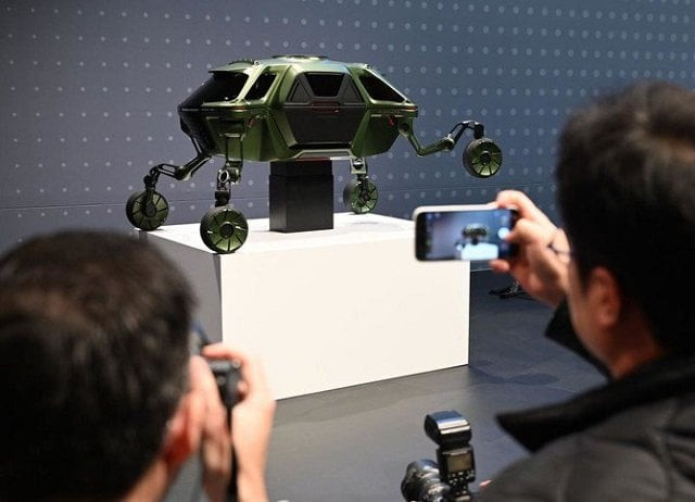 a small scale model of the elevate called the ultimate mobility vehicle on display at consumer electronics show in las vegas photo afp a small scale model of the elevate called the ultimate mobility vehicle on display at consumer electronics show in las vegas photo afp