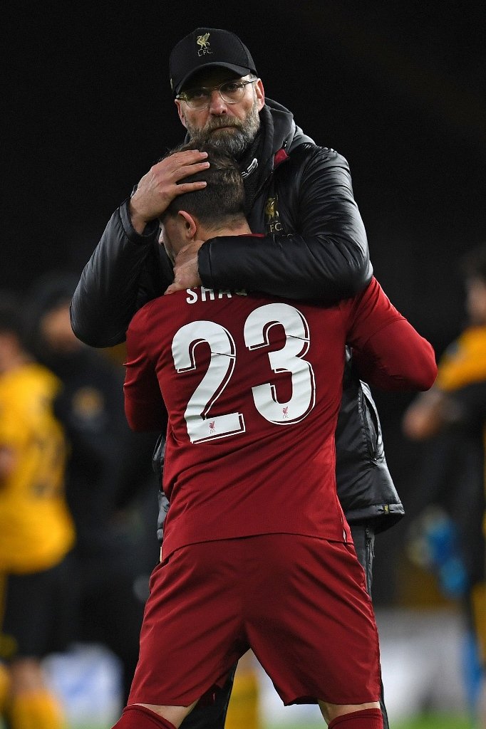 unfortunate injury lovren pulled up with a hamstring injury after just six minutes and was replaced by 16 year old ki jana hoever as liverpool went on to lose 2 1 photo afp