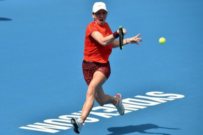 world number one halep stunned in sydney