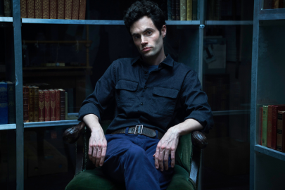 you star penn badgley gives reality check to girls romanticising his character
