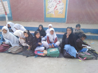 bhakkar students left out in the open bhakkar students left out in the open