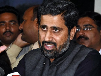 pti minister advises zardari to groom his son