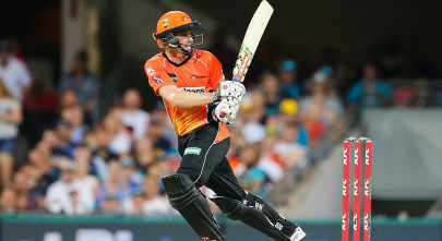 bizarre seven ball over dismissal in big bash league