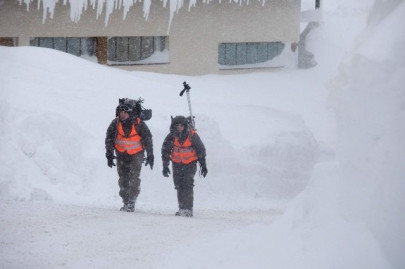 in pictures heavy snow and avalanche claims 21 lives in europe in pictures heavy snow and avalanche claims 21 lives in europe