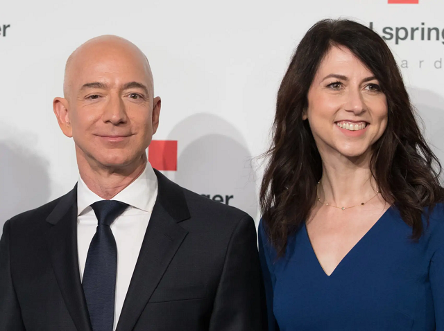 amazon ceo jeff bezos and his wife mackenzie bezos in april 2018 photo afp