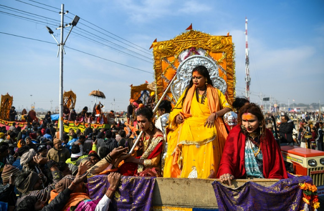 tuesday was the first time that members of india 039 s estimated two million strong transgender community have been allowed to wade in the water at india 039 s kumbh mela festival photo afp tuesday was the first time that members of india 039 s estimated two million strong transgender community have been allowed to wade in the water at india 039 s kumbh mela festival photo afp