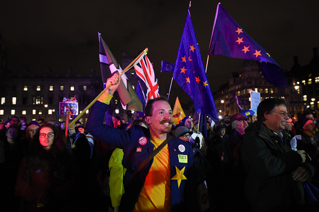 an anti brexit supporter reacts in parliament square in central london on january 15 2019 as mps vote on the government 039 s brexit deal photo afp an anti brexit supporter reacts in parliament square in central london on january 15 2019 as mps vote on the government 039 s brexit deal photo afp