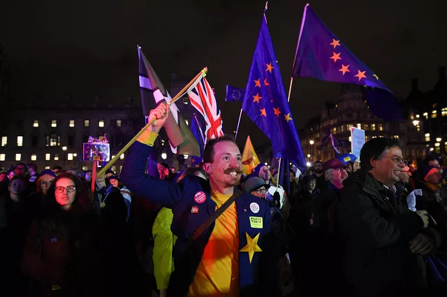 an anti brexit supporter reacts in parliament square in central london on january 15 2019 as mps vote on the government 039 s brexit deal photo afp an anti brexit supporter reacts in parliament square in central london on january 15 2019 as mps vote on the government 039 s brexit deal photo afp