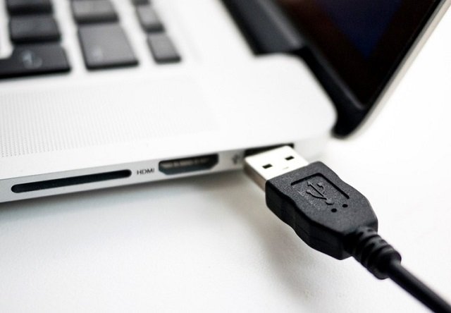 a photo illustration shows a usb device being plugged into a laptop computer in berlin july 31 2014 photo reuters
