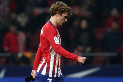 atletico crash out of copa del rey but real sevilla sneak through