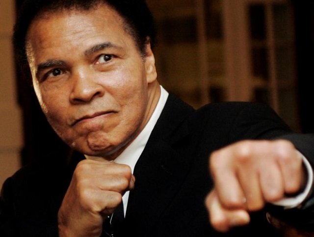 us boxing great muhammad ali poses during the crystal award ceremony at the world economic forum wef in davos switzerland january 28 2006 photo reuters