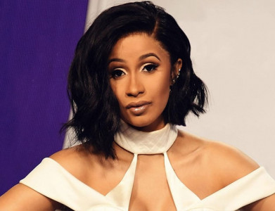 rap superstar cardi b blasts trump calls america a hellhole