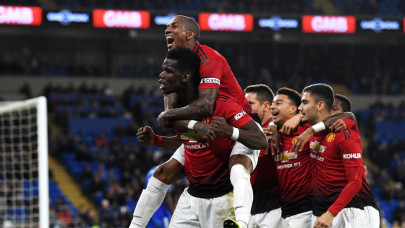 man utd crank up pressure as chelsea spurs search for striking solutions man utd crank up pressure as chelsea spurs search for striking solutions