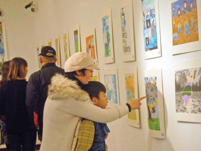 international visitors at the art for change event held at pnca photo express zafar aslam