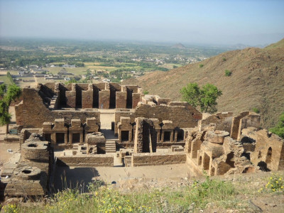 discovering buddhist links laura dara head to takht bahi