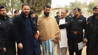 man arrested in landi kotal for possessing fake docs man arrested in landi kotal for possessing fake docs