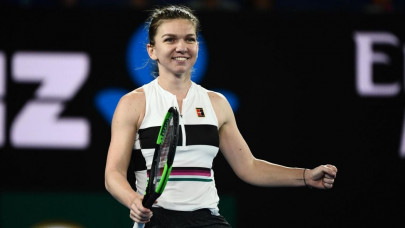 top seed halep marches on with clinical win over venus