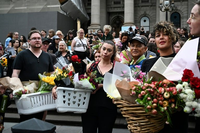 hundreds attended the vigil of murdered israeli student aiia maasarwe in melbourne on friday photo afp hundreds attended the vigil of murdered israeli student aiia maasarwe in melbourne on friday photo afp