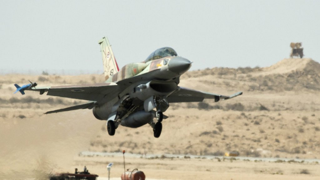 an israeli f 16 i fighter jet takes off at the ramon air force base in the negev desert southern israel on october 21 2013 photo afp