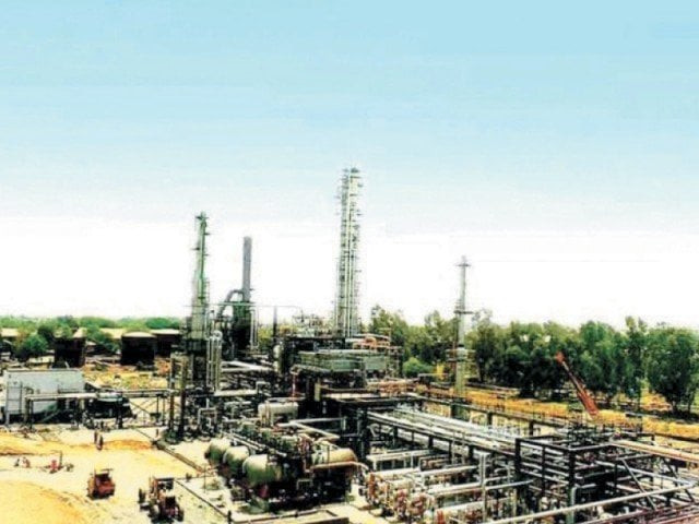 loss incurred due to rise in finance cost fall in non refinery income photo file loss incurred due to rise in finance cost fall in non refinery income photo file