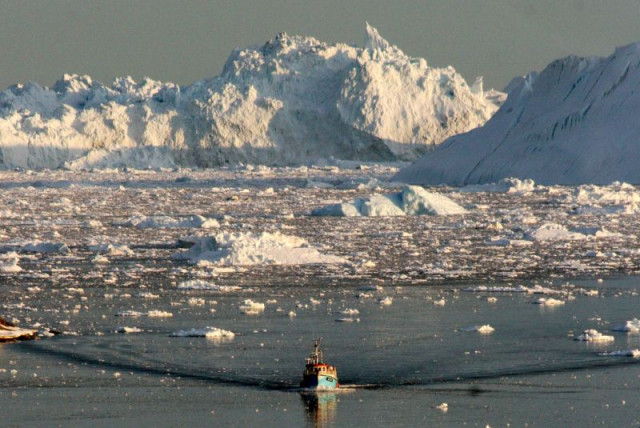 greenland has lost some 4 000 gigatons of ice since 1995 according to the researchers making ice melt on the massive island the biggest single contributor to rising sea levels photo afp greenland has lost some 4 000 gigatons of ice since 1995 according to the researchers making ice melt on the massive island the biggest single contributor to rising sea levels photo afp