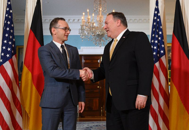 german foreign minister heiko maas l said 039 the ball is still in russia 039 s court 039 after talks with secretary of state mike pompeo photo afp