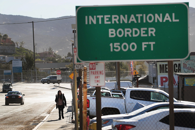 a sign signals drivers that they are approaching the mexican border on january 24 2019 in tecate california photo afp a sign signals drivers that they are approaching the mexican border on january 24 2019 in tecate california photo afp