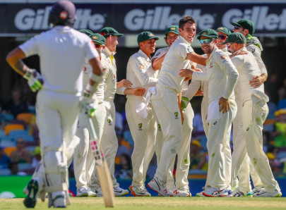 dominant australia thrash sri lanka in first test dominant australia thrash sri lanka in first test