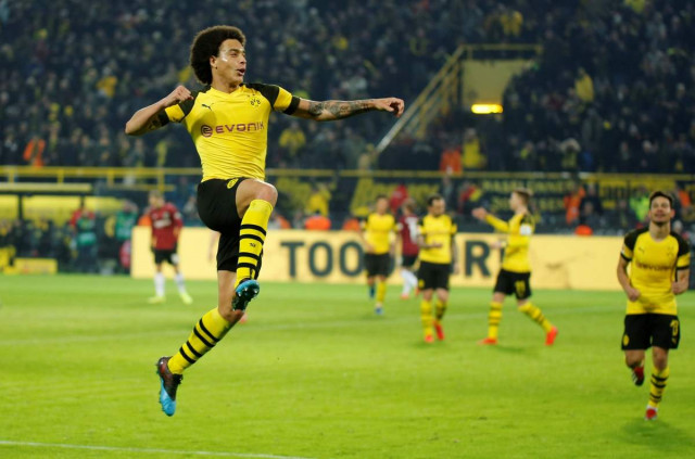 the rout piles pressure on hanover coach andre breitenreiter but his side showed spirit when marvin bakalorz scored a late consolation against his former club before witsel grabbed dortmund 039 s fifth goal on 90 minutes photo afp the rout piles pressure on hanover coach andre breitenreiter but his side showed spirit when marvin bakalorz scored a late consolation against his former club before witsel grabbed dortmund 039 s fifth goal on 90 minutes photo afp