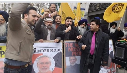british kashmiris sikhs observe indian republic day as black day across uk british kashmiris sikhs observe indian republic day as black day across uk