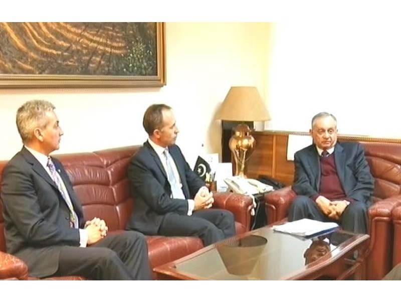 pm s aide meets british airways team to finalise pakistan operations pact